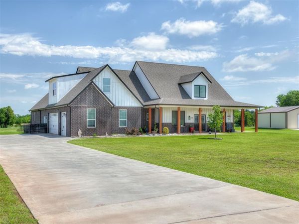 14215 SW 46th Court, Yukon, OK 73099