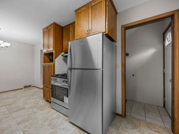 577 38th Avenue NE, Columbia Heights, MN 55421