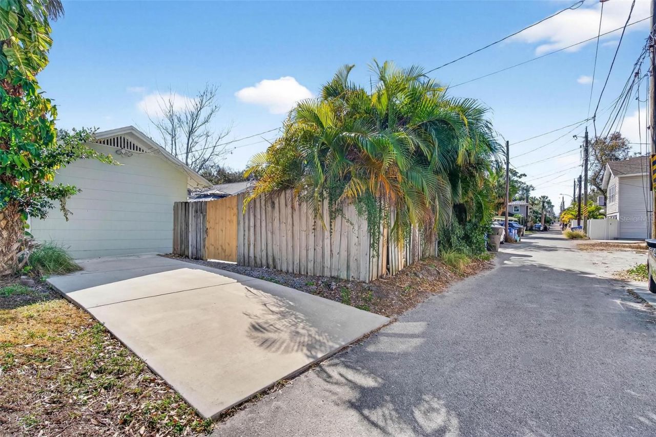 227 11th Avenue Ne, Saint Petersburg, FL 33701 Photo
