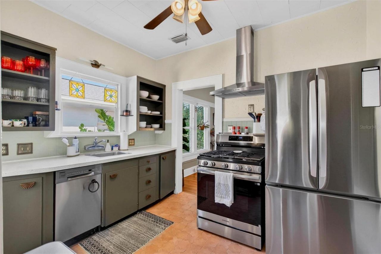 227 11th Avenue Ne, Saint Petersburg, FL 33701 Photo