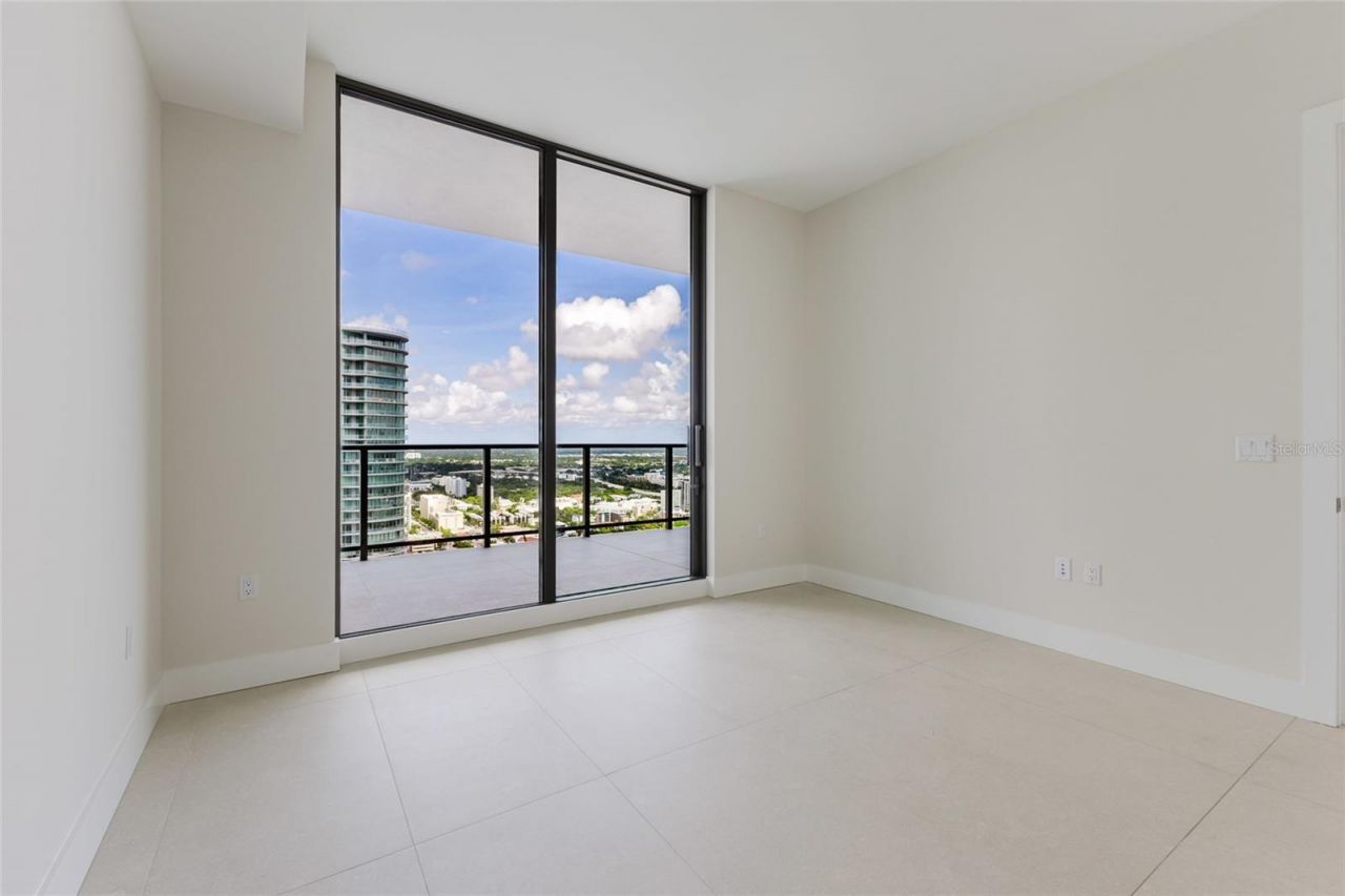 275 1st Avenue S, Unit 3908, Saint Petersburg, FL 33701 Photo