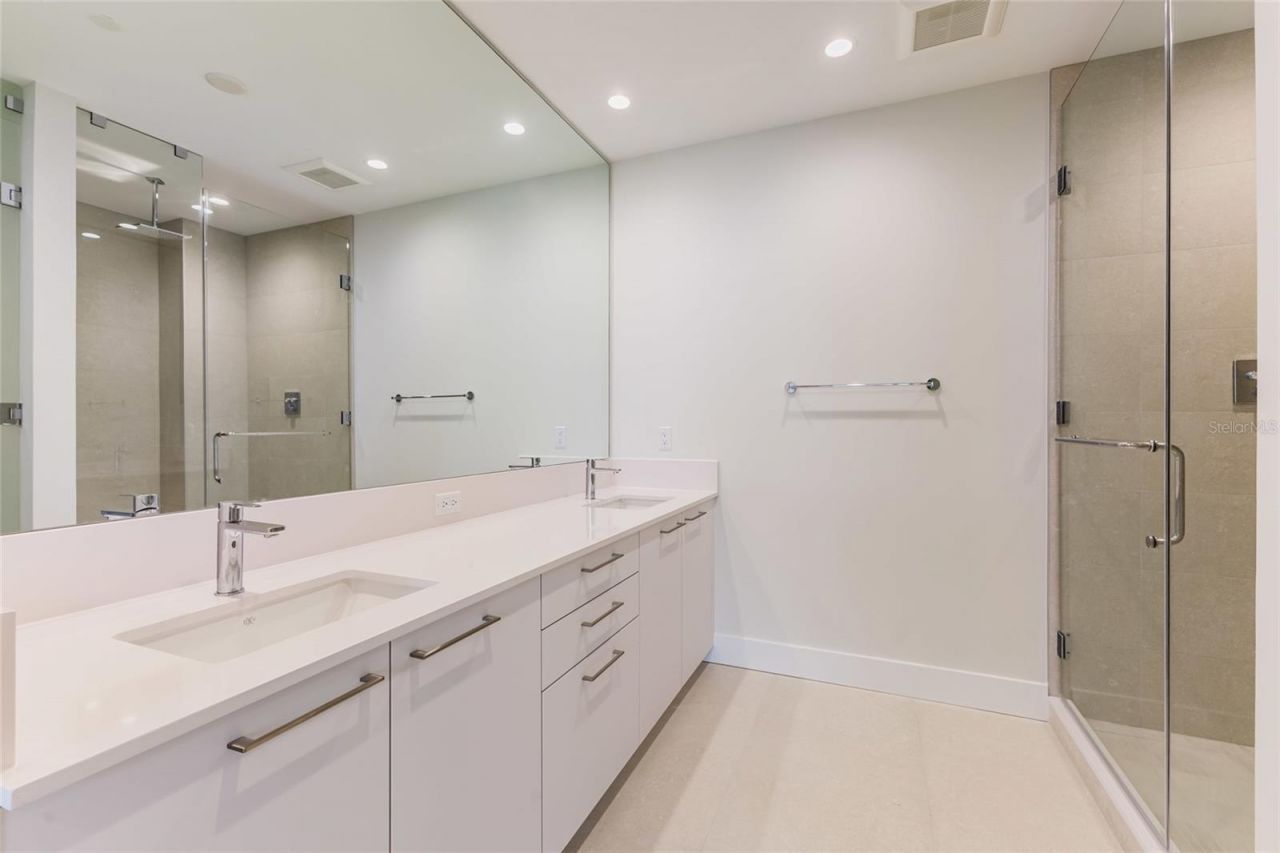 275 1st Avenue S, Unit 3908, Saint Petersburg, FL 33701 Photo