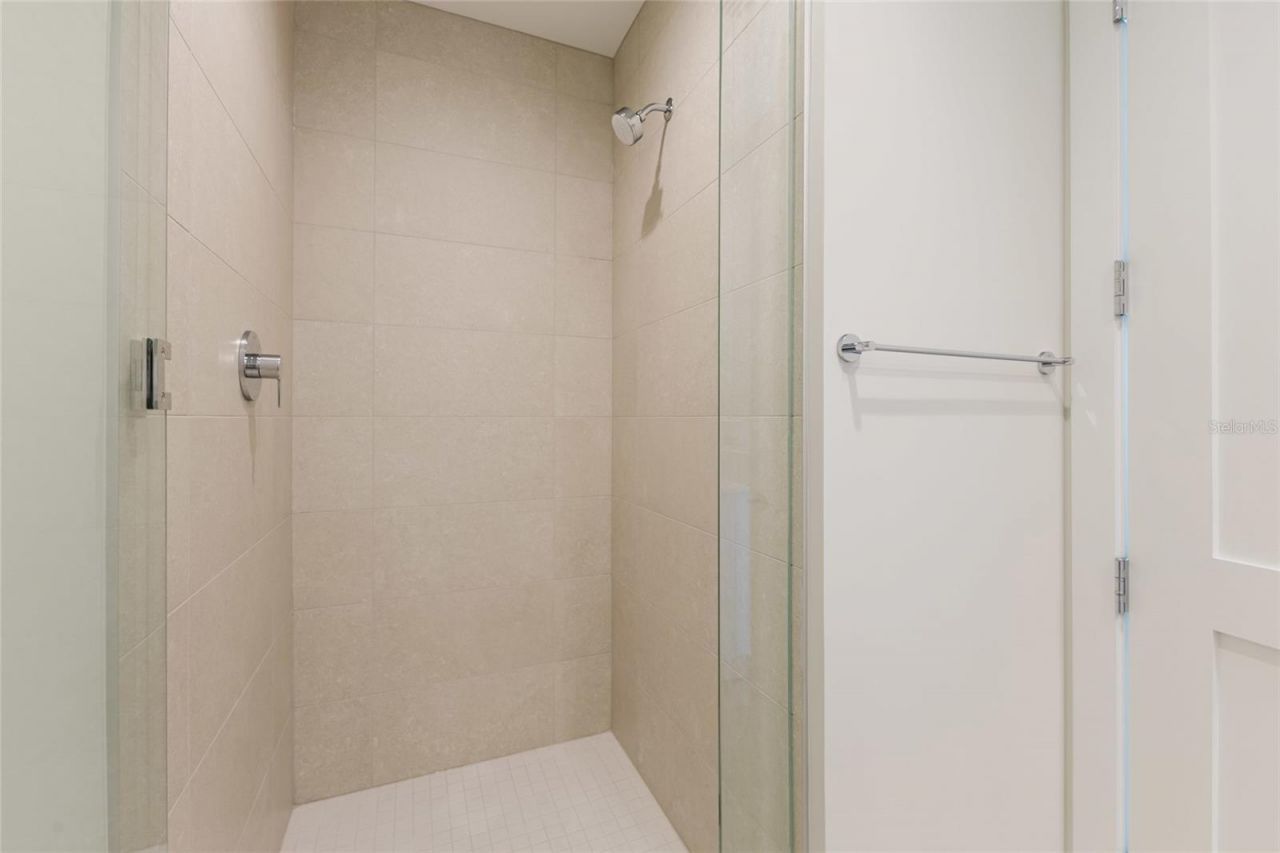 275 1st Avenue S, Unit 3908, Saint Petersburg, FL 33701 Photo