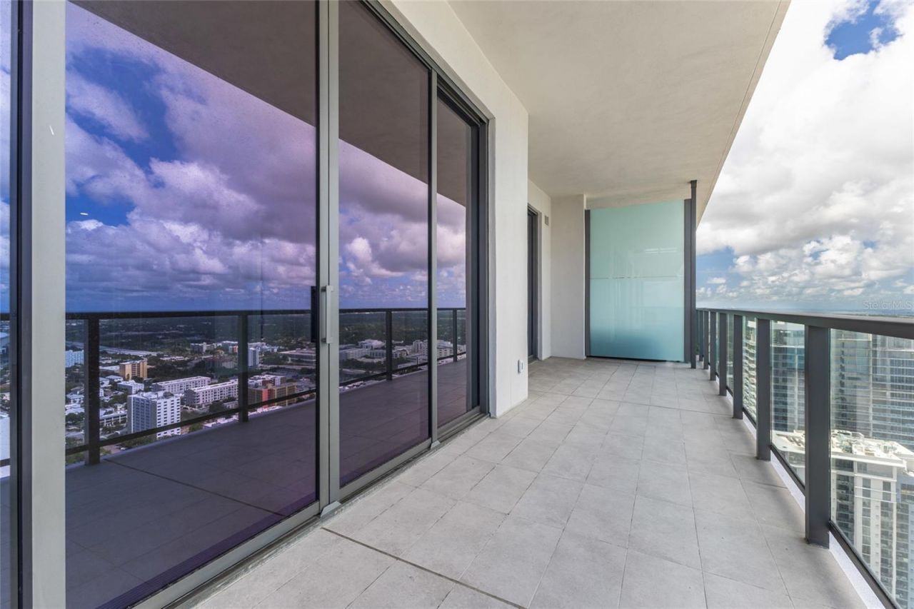 275 1st Avenue S, Unit 3908, Saint Petersburg, FL 33701 Photo