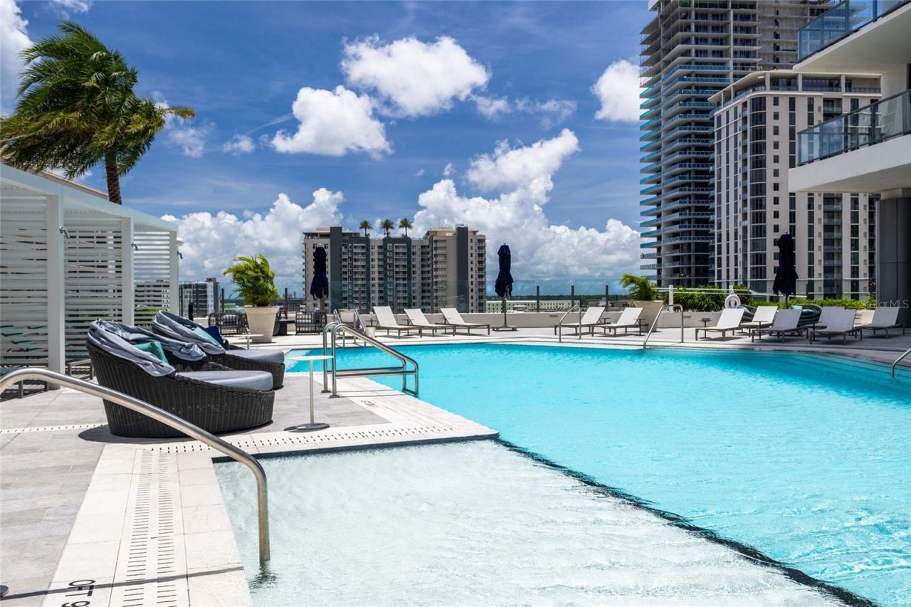 275 1st Avenue S, Unit 3908, Saint Petersburg, FL 33701 Photo