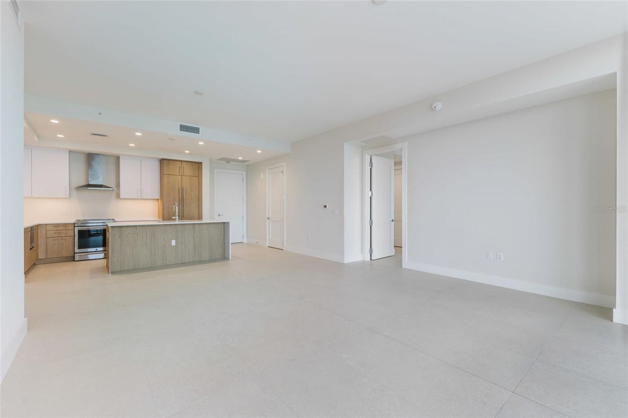 275 1st Avenue S, Unit 3908, Saint Petersburg, FL 33701 Photo