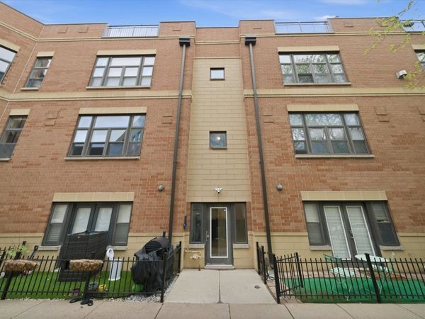 2306 W Bloomingdale Avenue , Unit D, Chicago, IL 60647