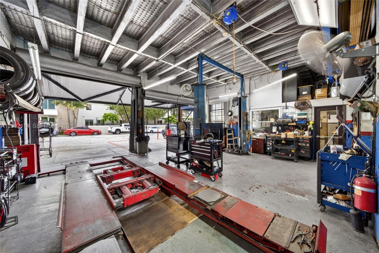 Please Call For Address, Miami, FL 33130 Photo