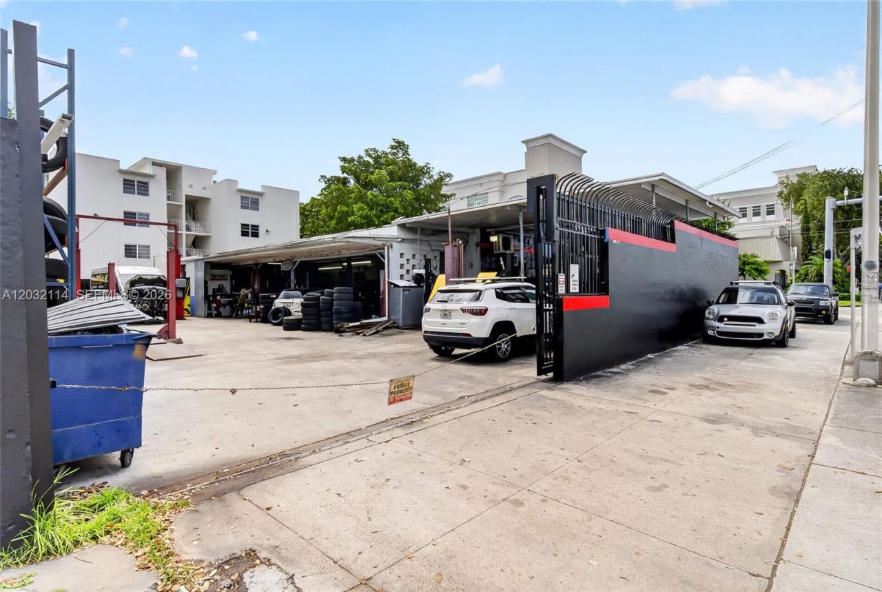 Please Call For Address, Miami, FL 33130 Photo
