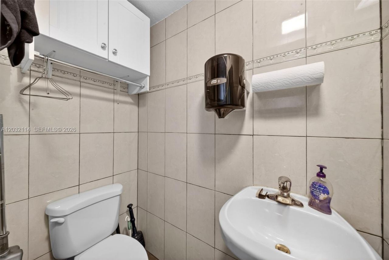 Please Call For Address, Miami, FL 33130 Photo