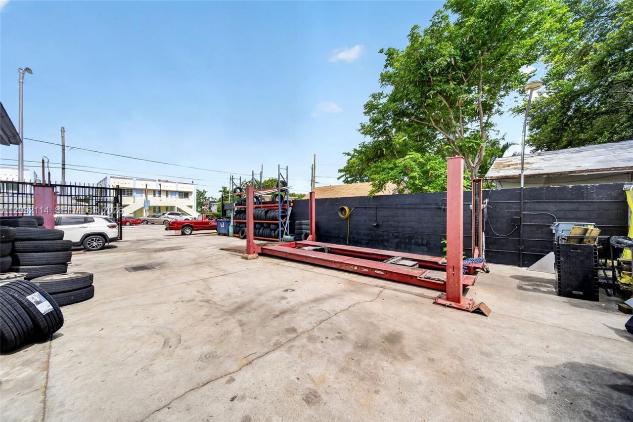 Please Call For Address, Miami, FL 33130 Photo