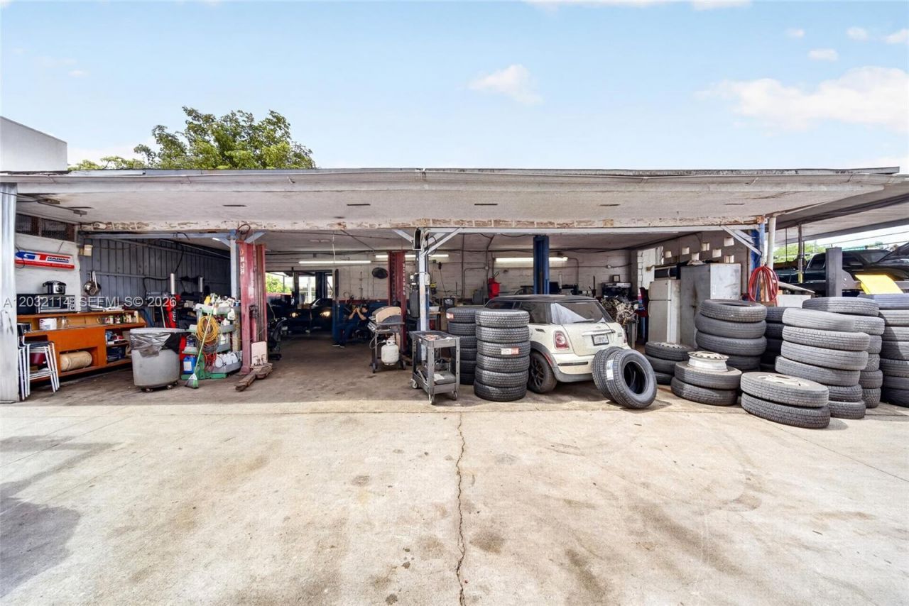 Please Call For Address, Miami, FL 33130 Photo