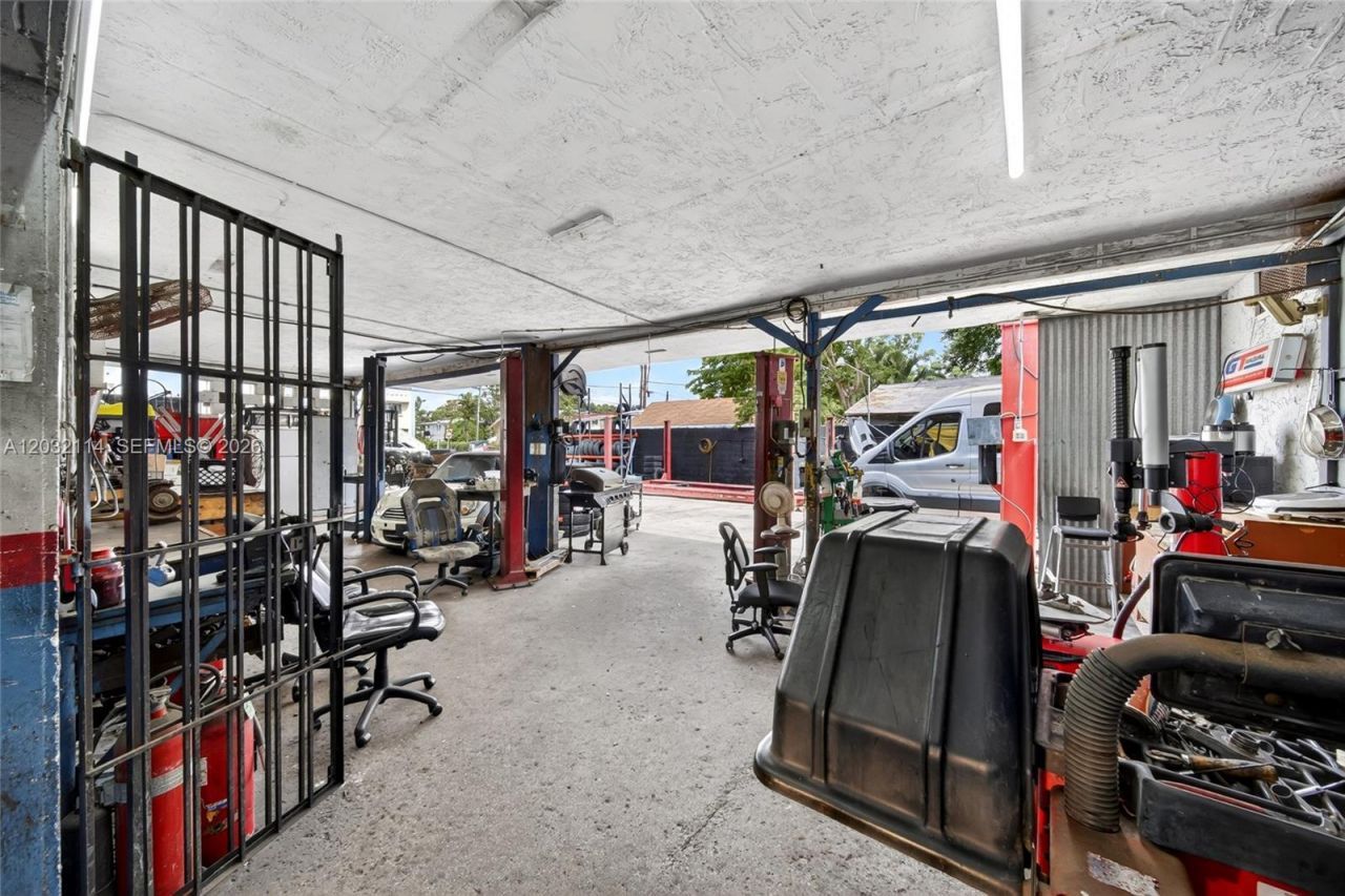Please Call For Address, Miami, FL 33130 Photo