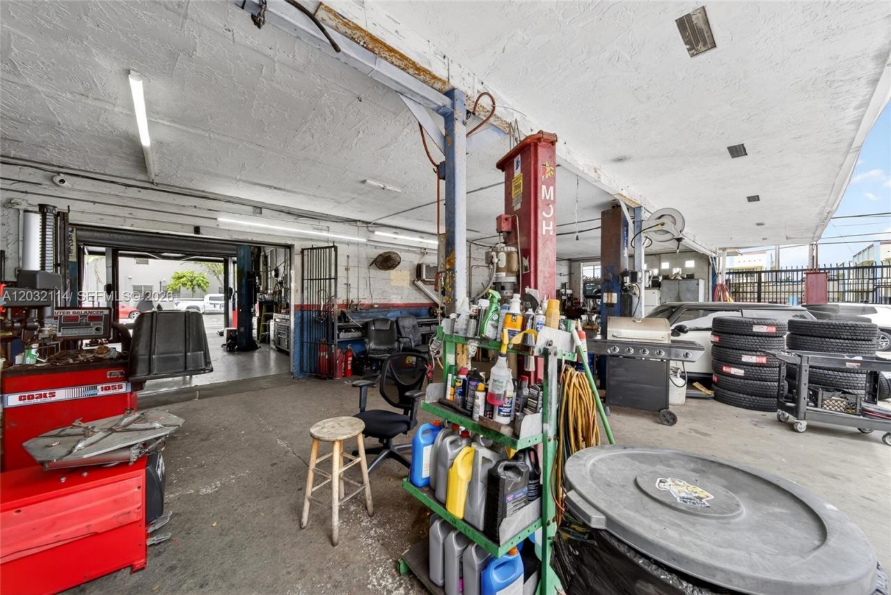 Please Call For Address, Miami, FL 33130 Photo