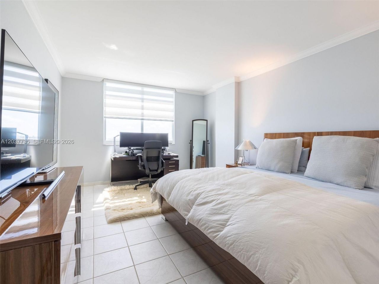 500 Bayview Dr, Unit 1520, Sunny Isles Beach, FL 33160 Photo