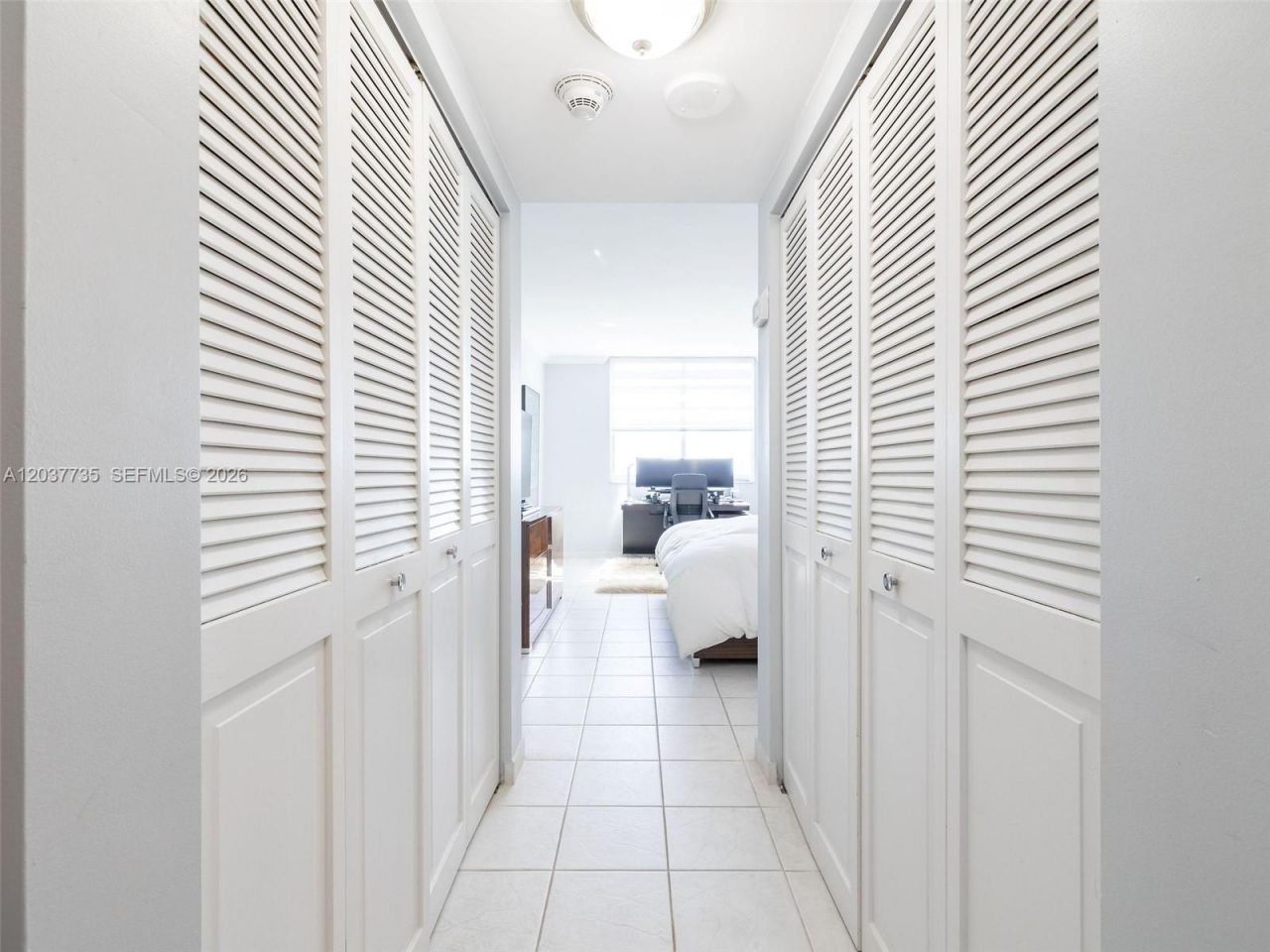 500 Bayview Dr, Unit 1520, Sunny Isles Beach, FL 33160 Photo
