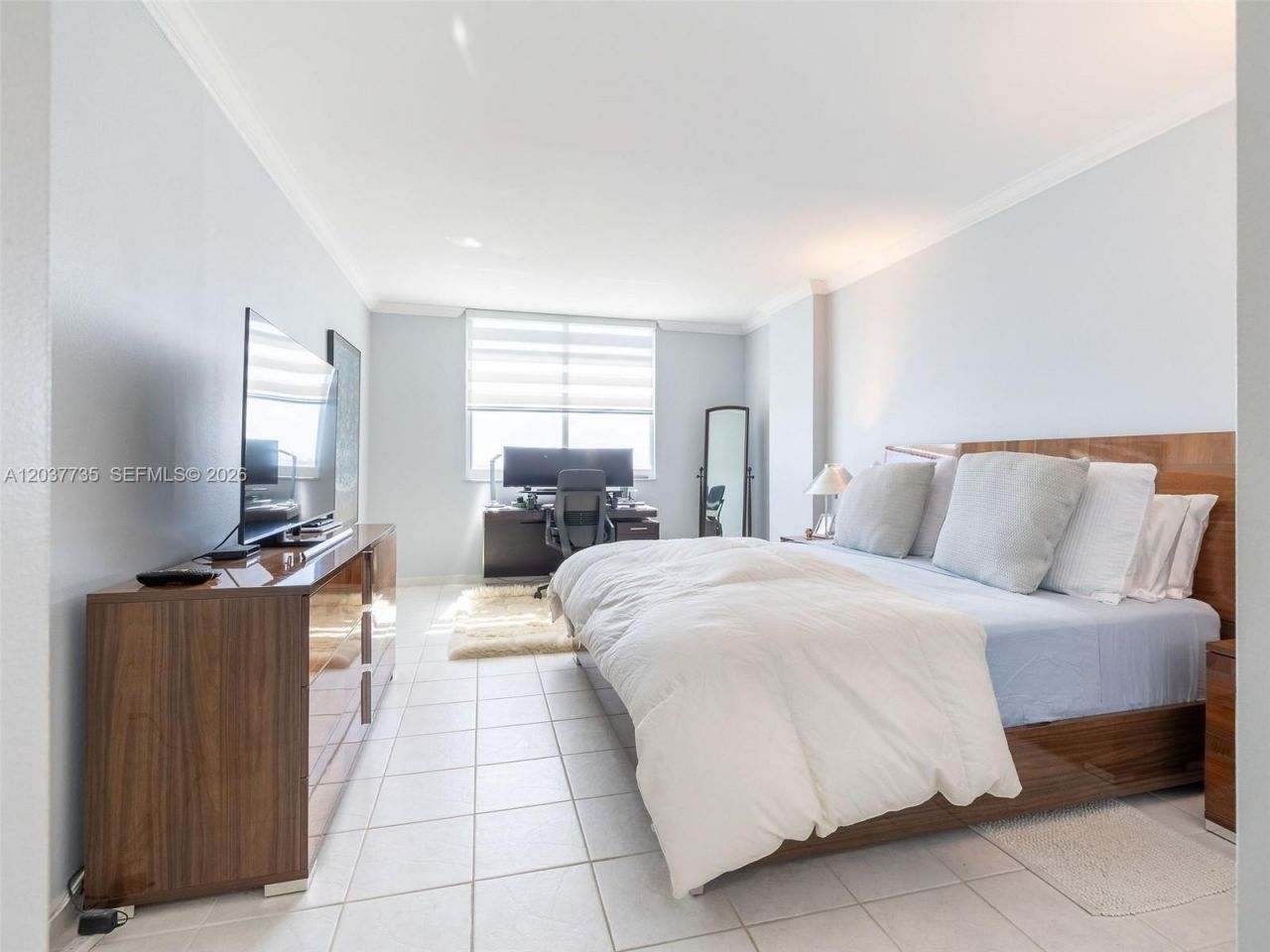 500 Bayview Dr, Unit 1520, Sunny Isles Beach, FL 33160 Photo