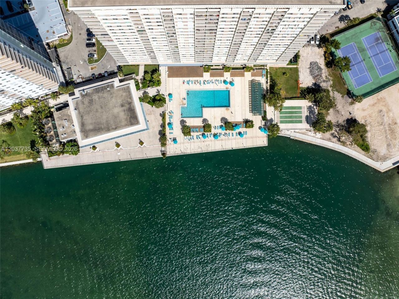 500 Bayview Dr, Unit 1520, Sunny Isles Beach, FL 33160 Photo