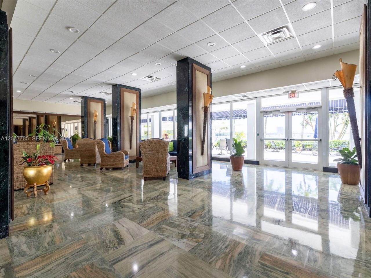 500 Bayview Dr, Unit 1520, Sunny Isles Beach, FL 33160 Photo
