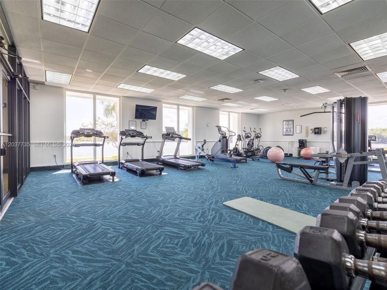 500 Bayview Dr, Unit 1520, Sunny Isles Beach, FL 33160 Photo