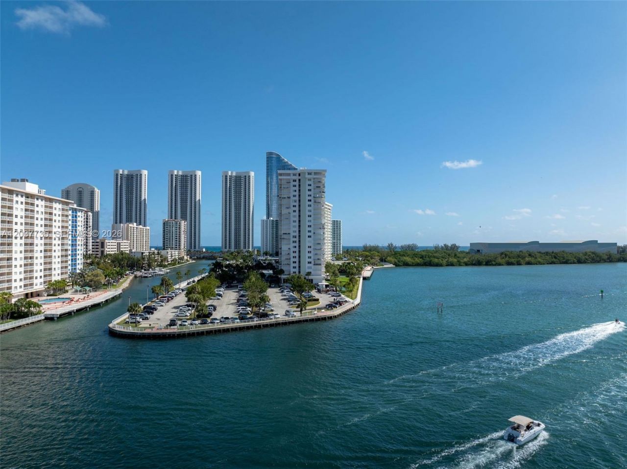500 Bayview Dr, Unit 1520, Sunny Isles Beach, FL 33160 Photo