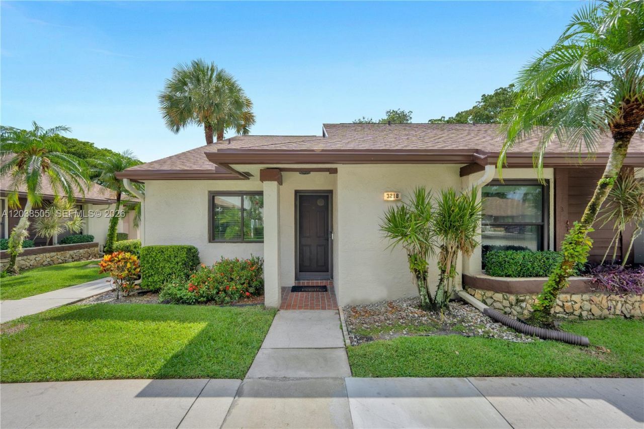3218 S Carambola Cir S, Coconut Creek, FL 33066 Photo