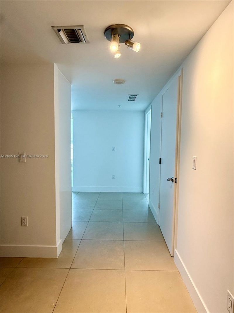 92 SW 3rd St , Unit 503, Miami, FL 33130 Photo