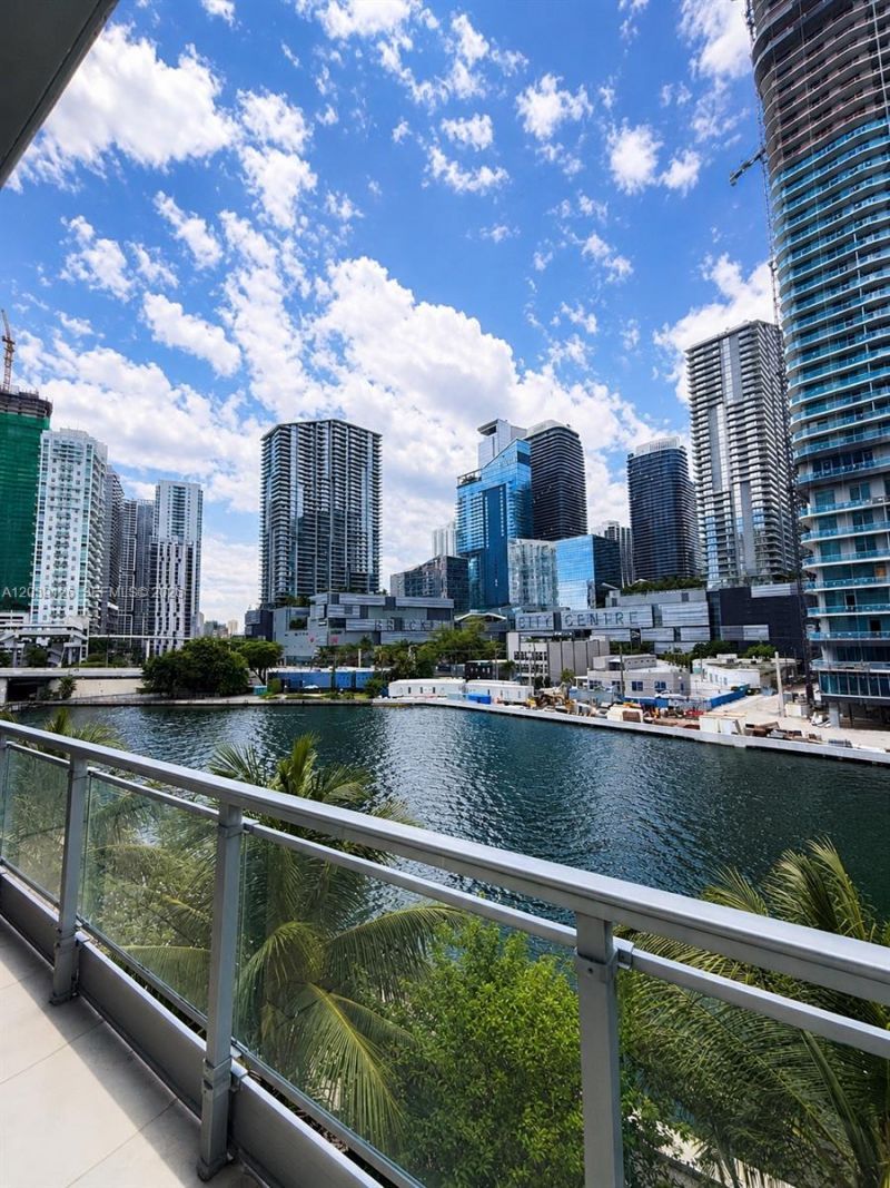 92 SW 3rd St , Unit 503, Miami, FL 33130 Photo