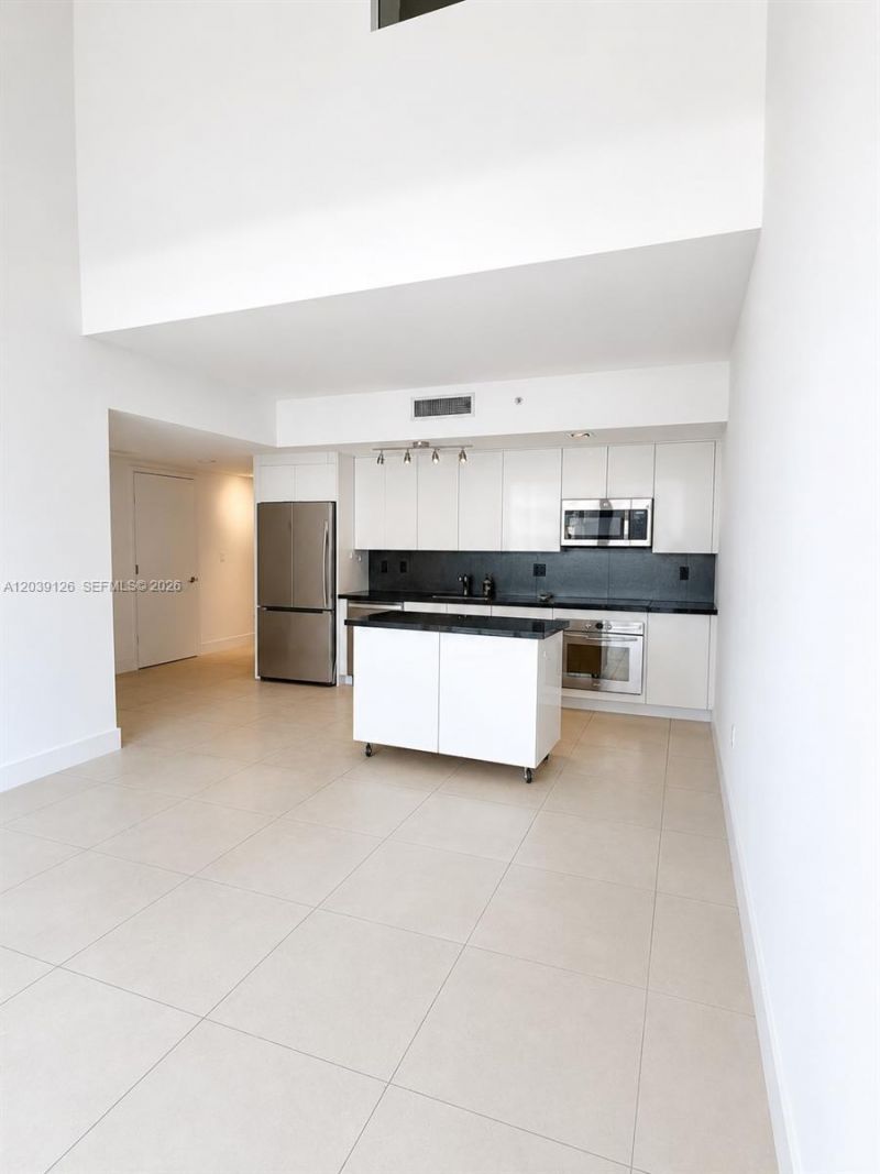 92 SW 3rd St , Unit 503, Miami, FL 33130 Photo