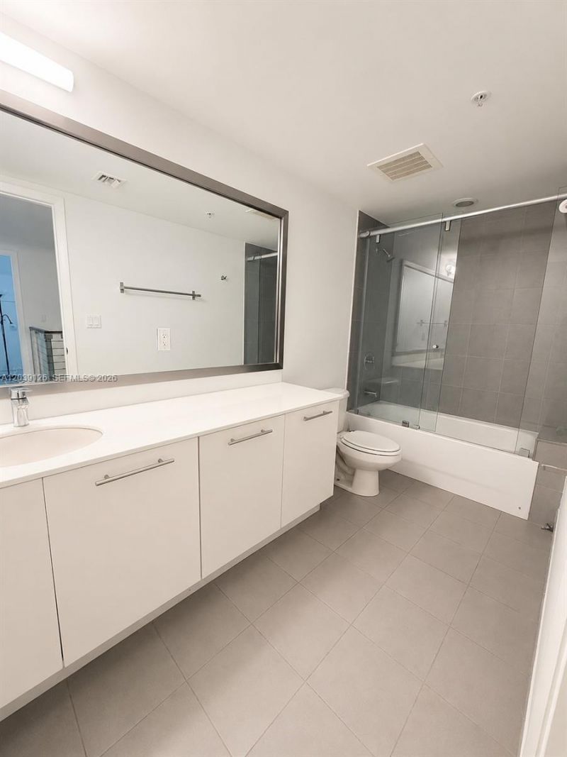 92 SW 3rd St , Unit 503, Miami, FL 33130 Photo