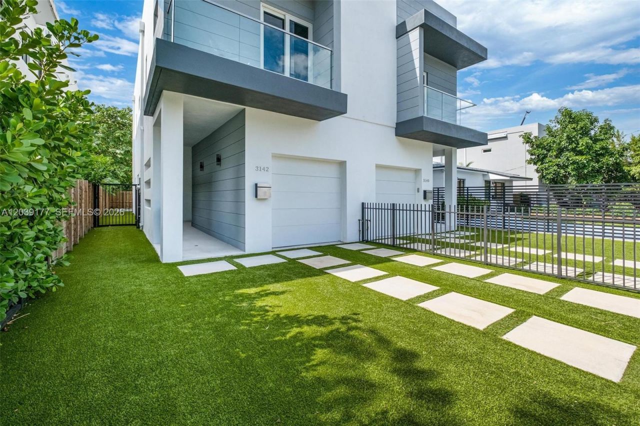 3142 Carter St , Unit 3142, Miami, FL 33133 Photo