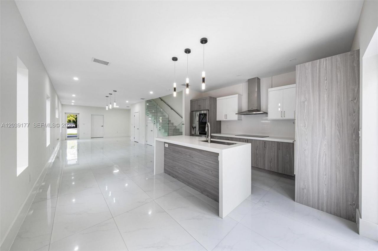 3142 Carter St , Unit 3142, Miami, FL 33133 Photo