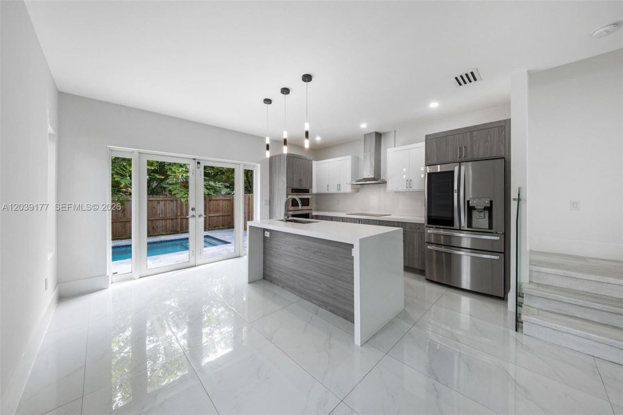 3142 Carter St , Unit 3142, Miami, FL 33133 Photo