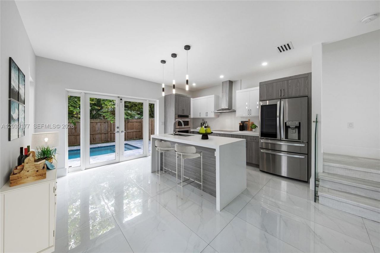 3142 Carter St , Unit 3142, Miami, FL 33133 Photo