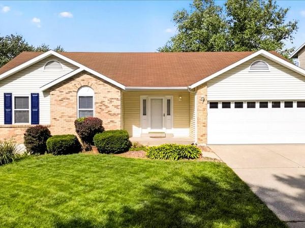 918 Blake Court, St Peters, MO 63376