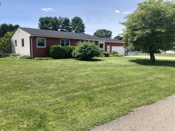 361 Meadow Lane NE, Newark, OH 43055