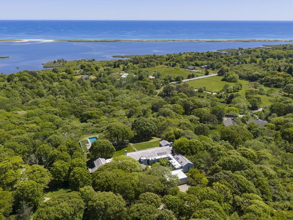 8 Snail Road, Chilmark, MA 02535