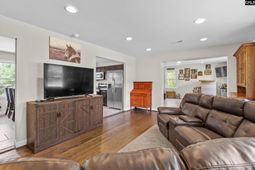 1111 Price Circle  photo 4