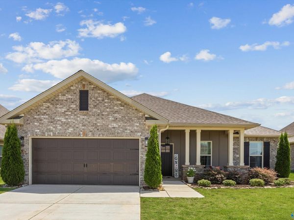 125 Amanda Deann Drive, New Market, AL 35761