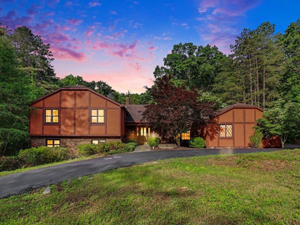 8735 Glen Nevis Road NE, Ada, MI 49301
