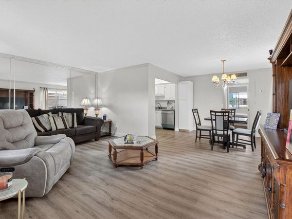 111 Normandy Lane, Delray Beach, FL 33484