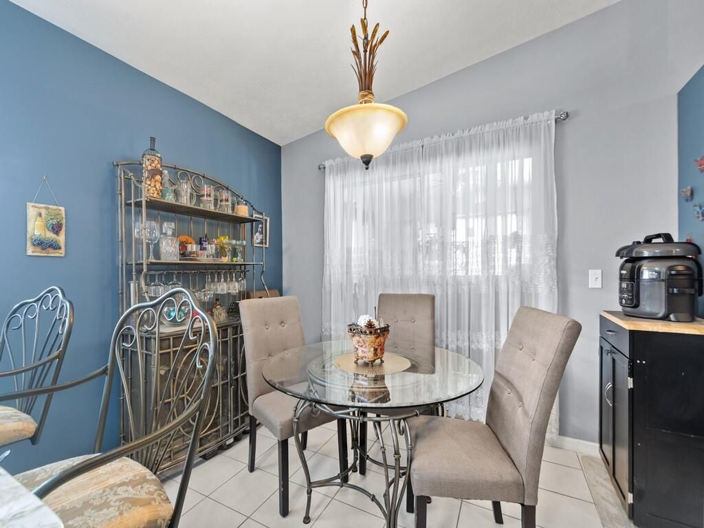 6704 Picante Circle, Fort Pierce, FL 34951 Photo
