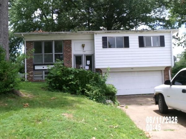 112 Philecia Drive , Swansea, IL 62226