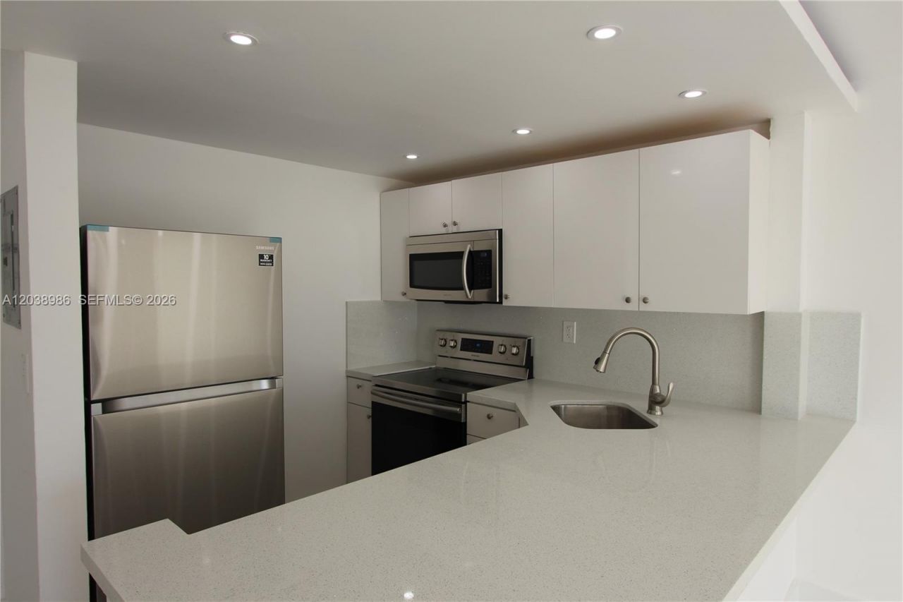 801 NW 47th Ave , Unit 614W, Miami, FL 33126 Photo