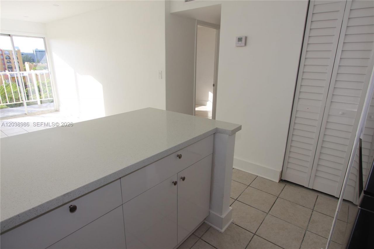 801 NW 47th Ave , Unit 614W, Miami, FL 33126 Photo