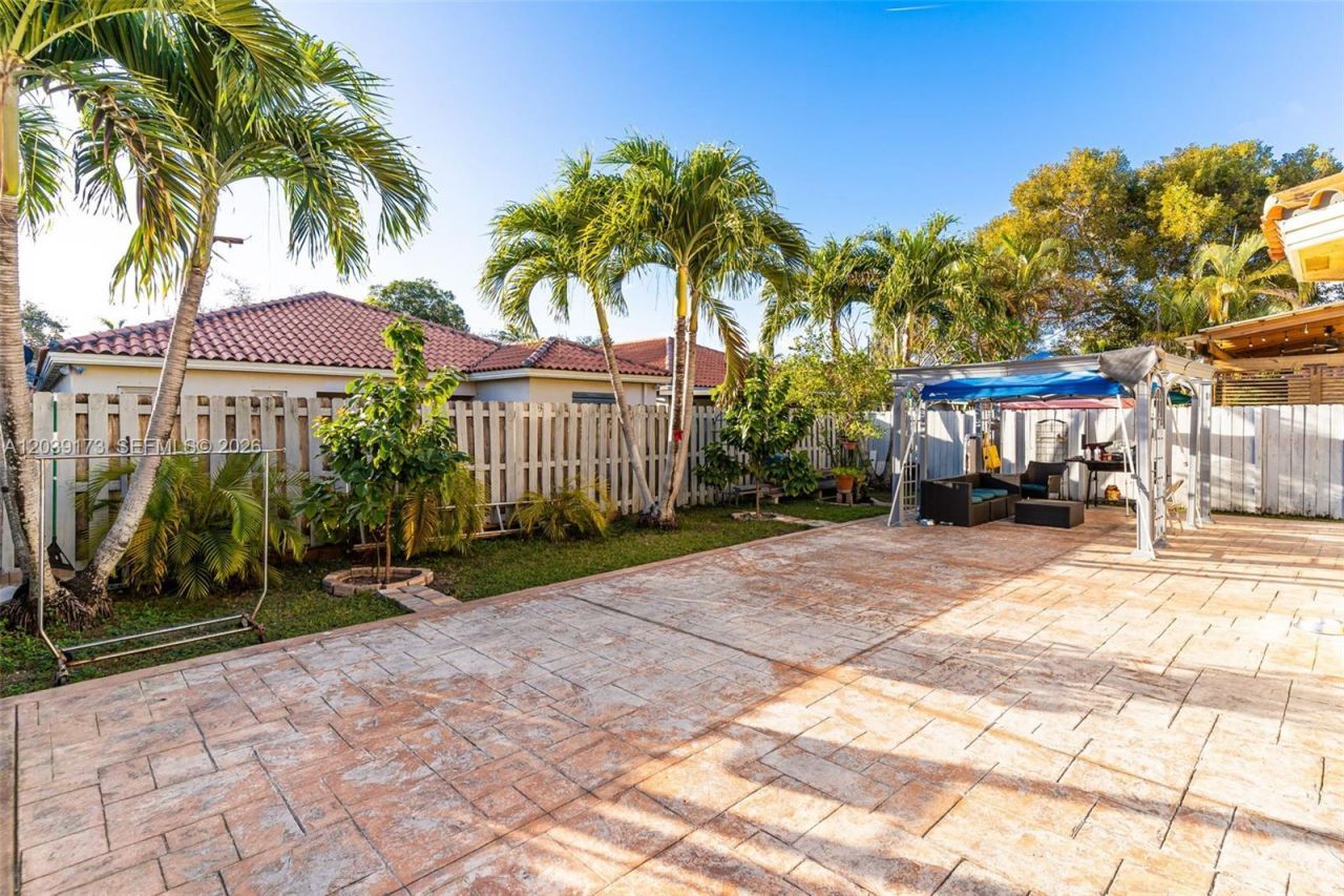 1760 NE 36th Ave, Homestead, FL 33033 Photo