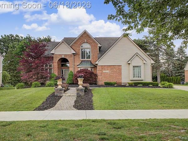 24024 Devonshire Drive, Novi, MI 48374