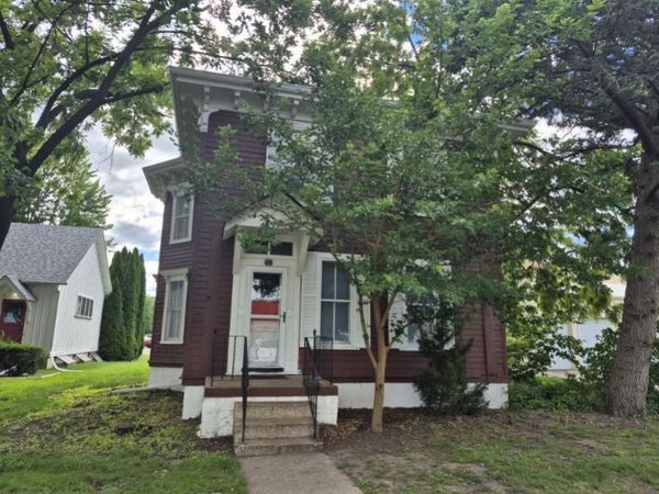 117 S Chestnut Street , Kewanee, IL 61443