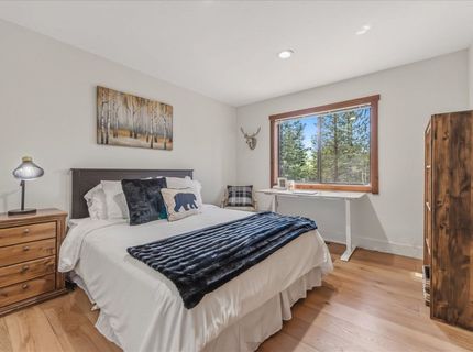 12434 Snowpeak Way, Truckee, CA 96161 Photo