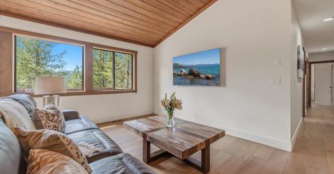 12434 Snowpeak Way, Truckee, CA 96161 Photo